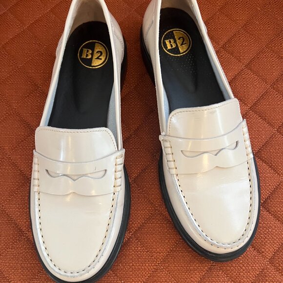 Almost new B2 Browns Ivory Bishop Loafer Size 7 - Picture 7 of 8